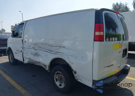 2006 Chevrolet Express Work Van from USA, damaged, VIN 1GCGG25V561184056